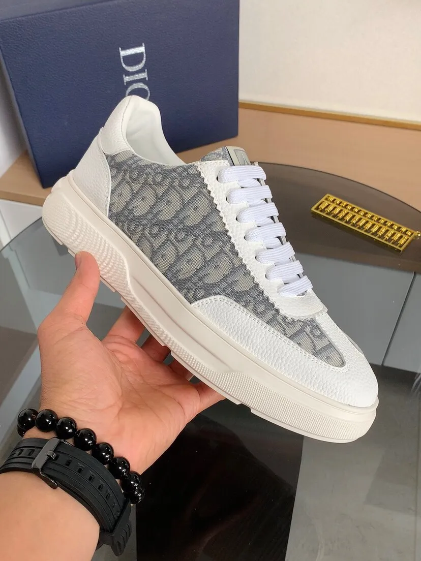 Factory price 420⌚️⌚️[Dior] Dior's new men's genuine leather casual shoes, the highest version on the market, any comparison is welcome🆚! The original leather has excellent texture and is super high-end! Fetal sheep net lining imported from Italy, removable pad! Luxurious materials and fine workmanship, highly recommended! Code number: 38-444⃣️Color optional